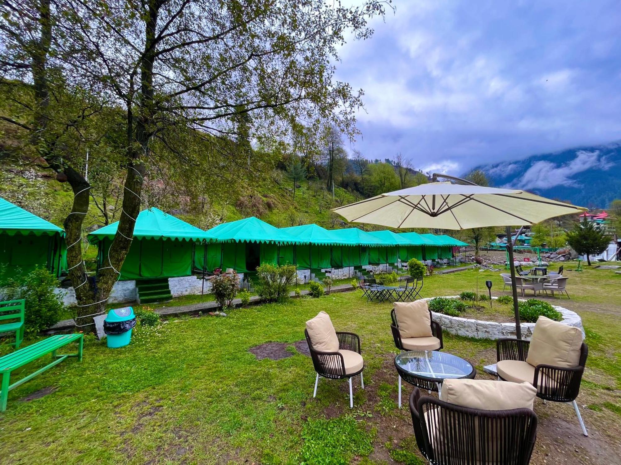 Himalayan Riverside Swiss Cottage Tents, Manali Exteriör bild