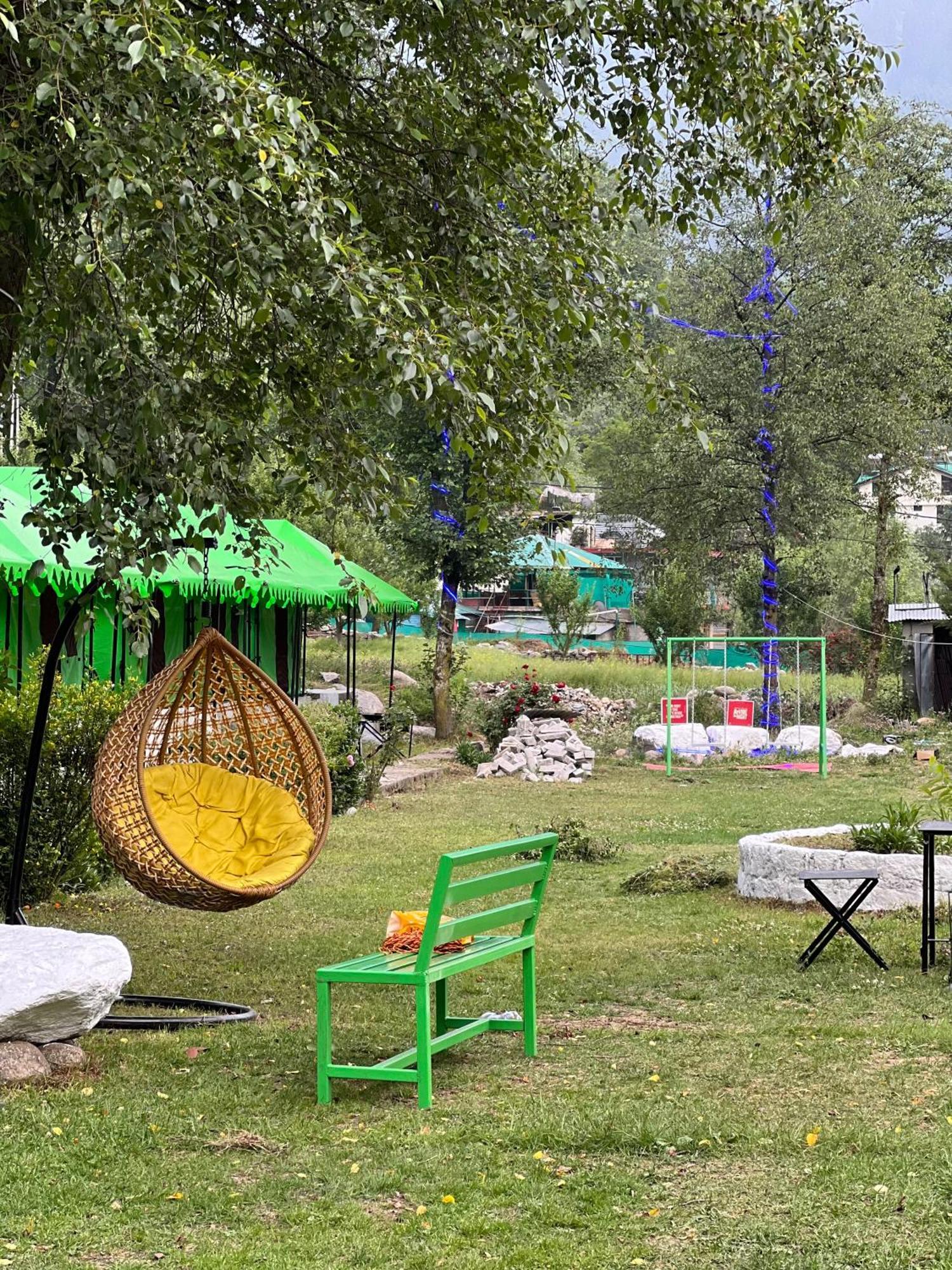 Himalayan Riverside Swiss Cottage Tents, Manali Exteriör bild