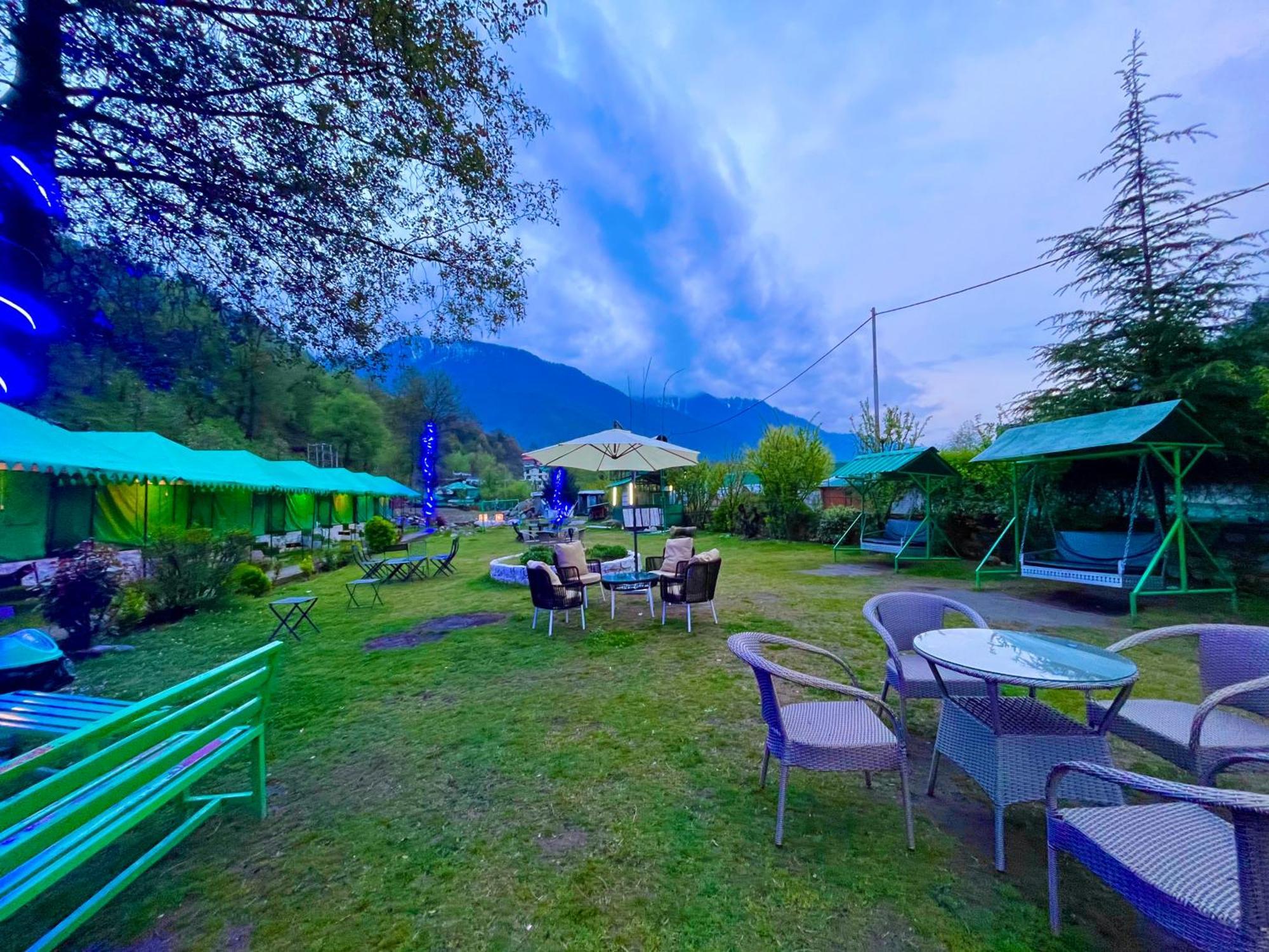 Himalayan Riverside Swiss Cottage Tents, Manali Exteriör bild