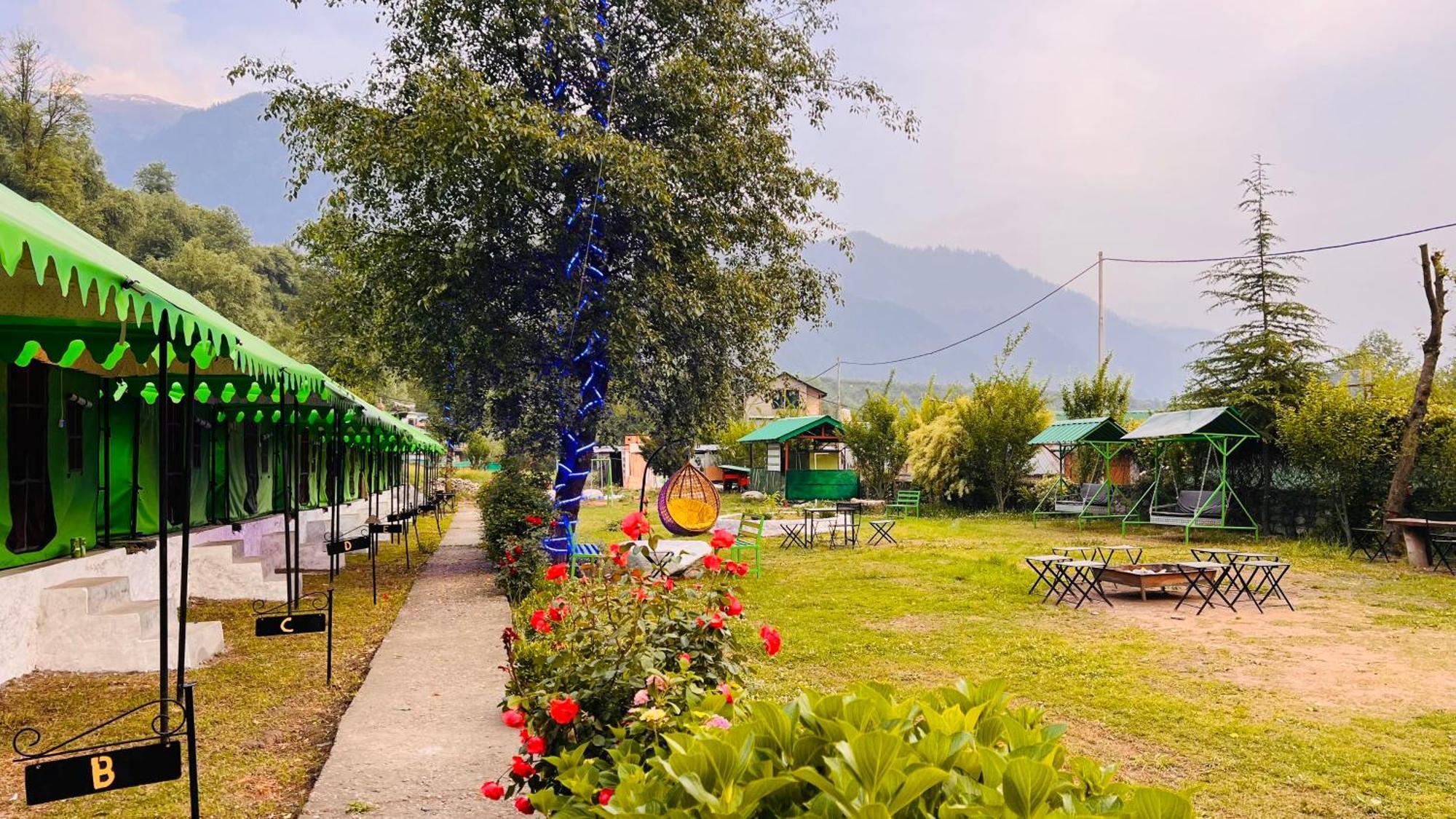 Himalayan Riverside Swiss Cottage Tents, Manali Exteriör bild