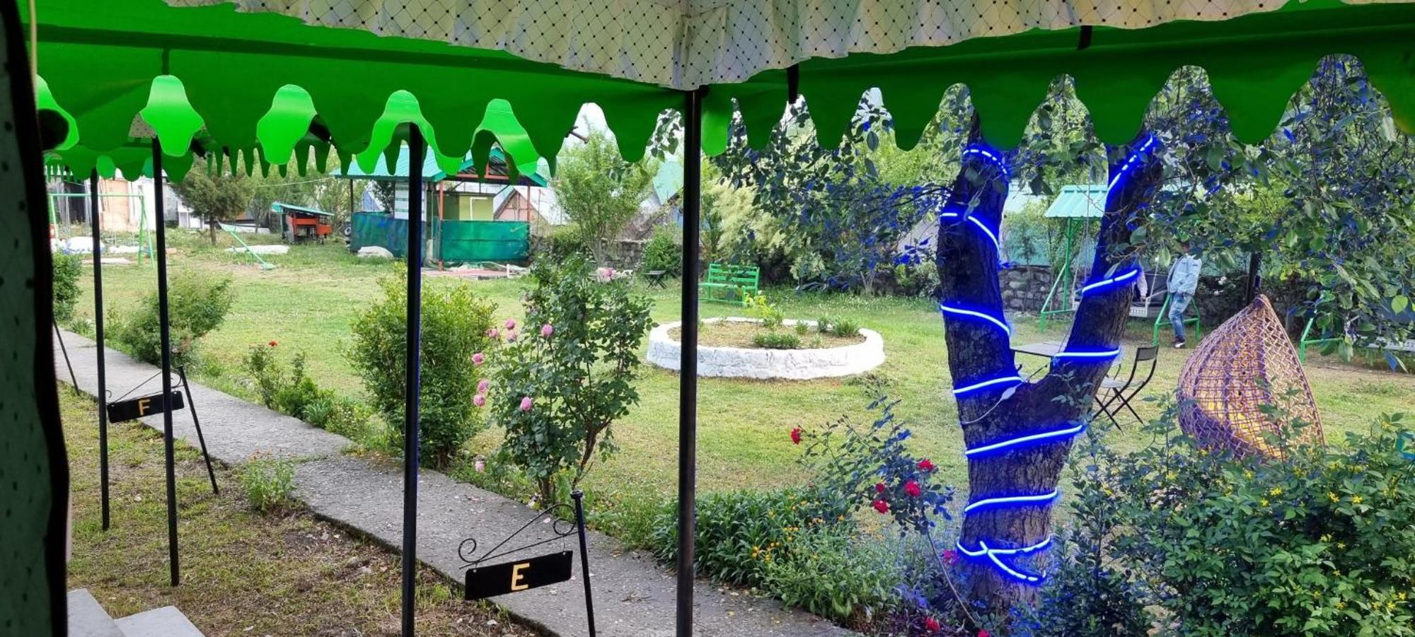 Himalayan Riverside Swiss Cottage Tents, Manali Exteriör bild
